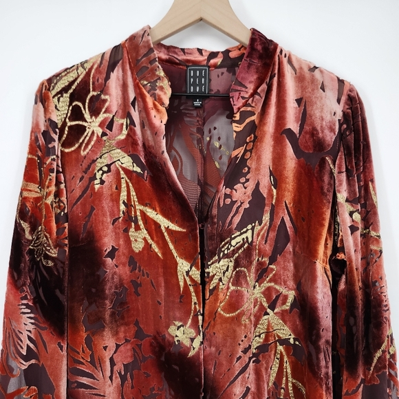 Due Per Due Womens Velvet Burnout Top Size 8 Brown Silk Blend Contemporary Artsy - Picture 3 of 9